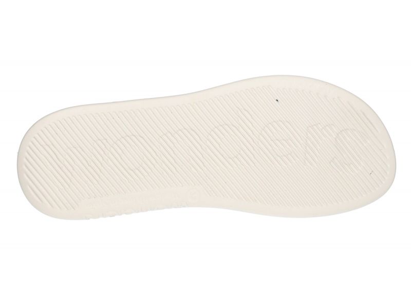 Sandalia Velcro Charol Blanco Tiras Unidas y Aberturas