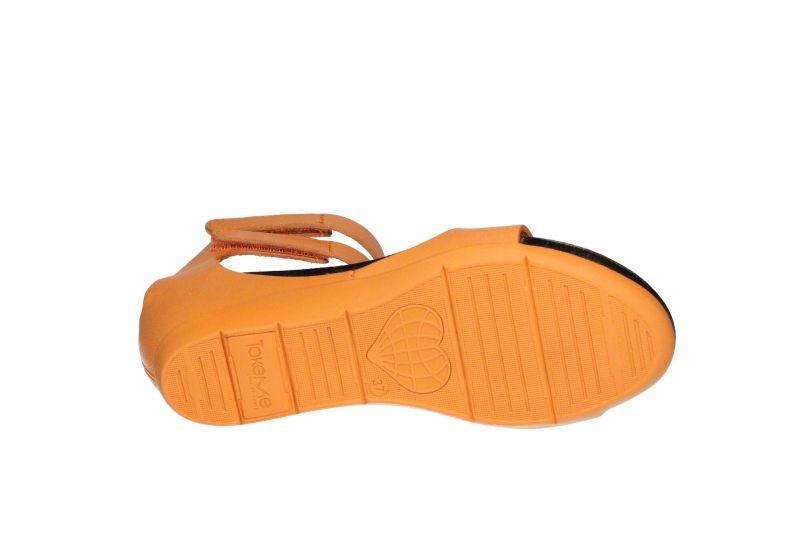 Sandalia Piel Naranja Pulsera Dos Velcros Cuña Baja